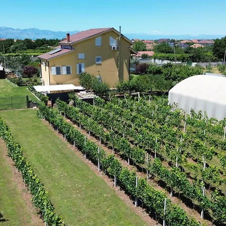 Linda Kwatera prywatna *