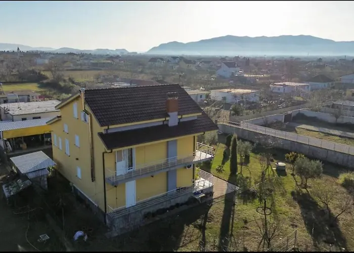 Linda Rum i privatbostad Shkodër