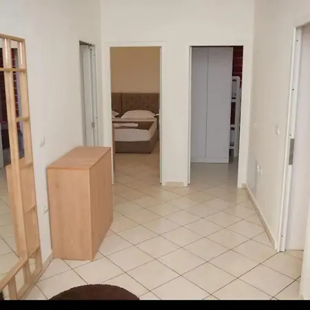 Habitación en casa particular Linda *