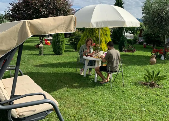 בית אירוח Linda שקודר